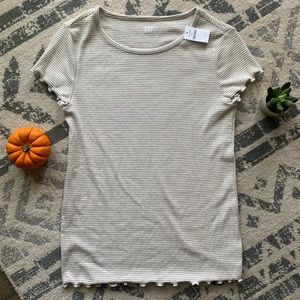 NWT GAP T-Shirt